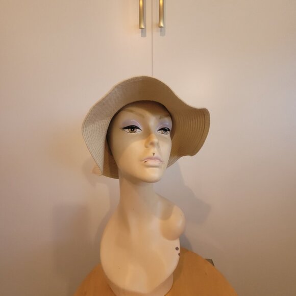 Bossa Nossa Sun Hat - Picture 2 of 9